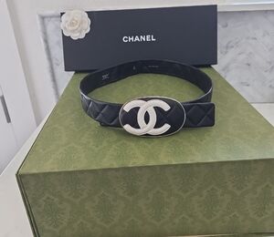 CHANEL Black Quilted Leather Belt with White CC Oval Buckle SIZE 85/34